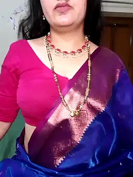Snapshot of Sharma_Priya chatting on 06-11-26, 05:10 Sharma Priya online show from 06-11-26, 05:10