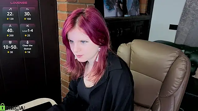 Snapshot of Fox__Cute chatting on 06-21-26, 02:28 Fox Cute online show from 06-21-26, 02:28