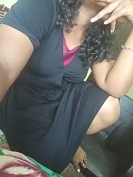 Snapshot of Tamil_Aathira_sri chatting on 06-14-26, 07:53 Tamil Aathira sri online show from 06-14-26, 07:53