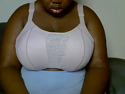 Snapshot of Tashazbabe chatting on 06-26-26, 05:46 Tashazbabe online show from 06-26-26, 05:46