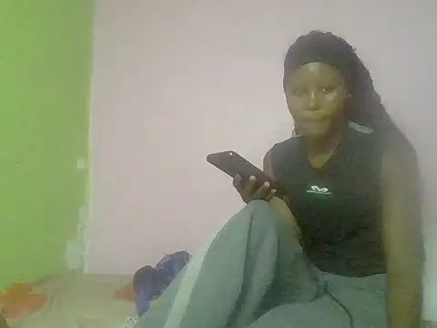 Snapshot of cute_bee chatting on 06-23-26, 03:10 cute bee online show from 06-23-26, 03:10