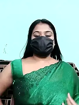 Snapshot of Sweathatamil chatting on 07-23-26, 06:04 Sweathatamil online show from 07-23-26, 06:04