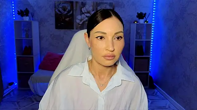 NikoleMills online show from 07-07-26, 06:16