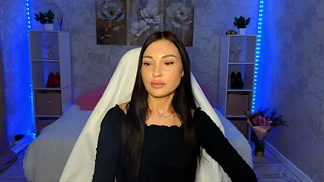 NikoleMills online show from 06-20-26, 07:35