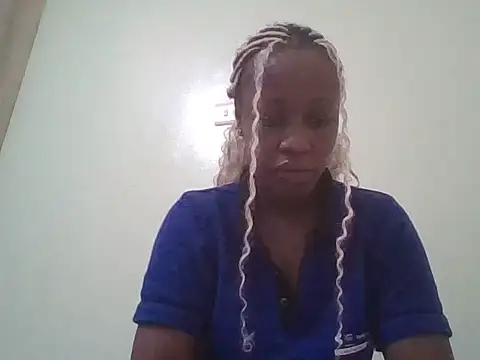 Sweet-cherrry online show from 06-15-26, 07:19