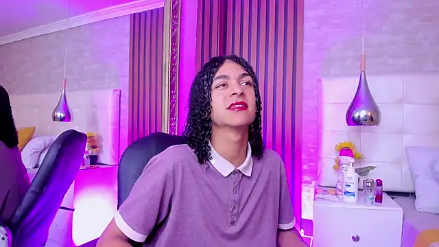KyleeSmiith online show from 07-10-26, 04:12