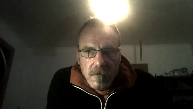Snapshot of Greg0ri73 chatting on 06-10-26, 11:17 Greg0ri73 online show from 06-10-26, 11:17