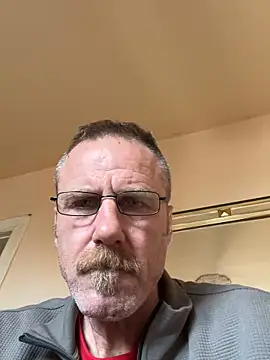 Snapshot of Greg0ri73 chatting on 06-10-26, 06:14 Greg0ri73 online show from 06-10-26, 06:14