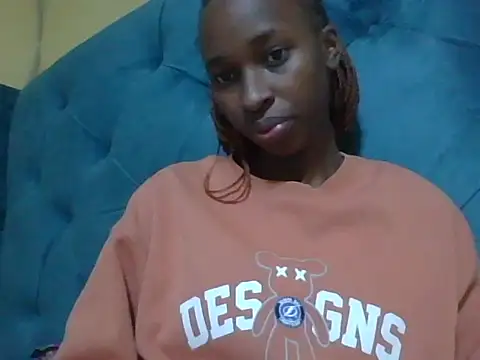 Lovey doveyy online show from 06-24-26, 07:22