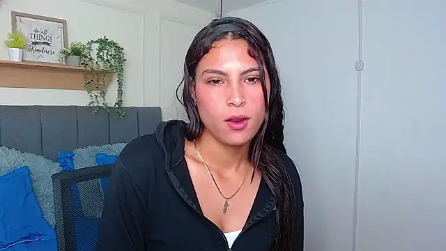 Snapshot of pink_ony_ chatting on 06-11-26, 03:20 pink ony online show from 06-11-26, 03:20