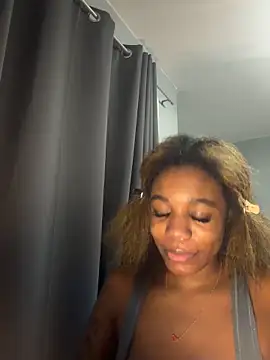 Snapshot of soupypie chatting on 06-22-26, 02:17 soupypie online show from 06-22-26, 02:17