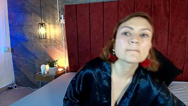 Hinata Moon online show from 06-20-26, 12:32