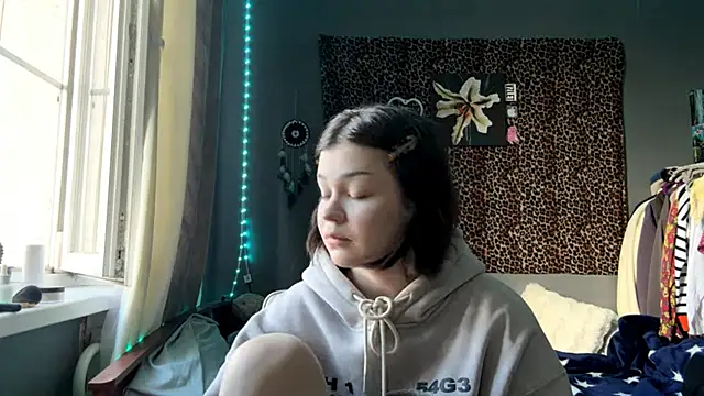 StellaCors online show from 06-19-26, 02:01