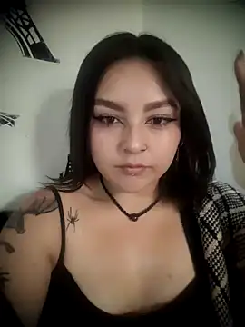 Snapshot of Aly_96 chatting on 06-17-26, 03:00 Aly 96 online show from 06-17-26, 03:00