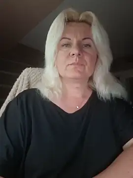 VikaRaine555 online show from 06-12-26, 12:03
