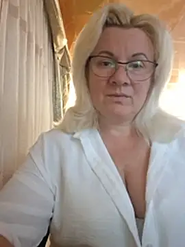 VikaRaine555 online show from 07-08-26, 07:14
