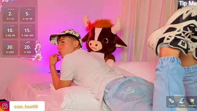 Evaan Hot online show from 06-15-26, 12:01