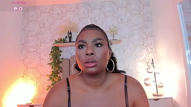 huge boobs ebony  online show from 07-10-26, 07:14
