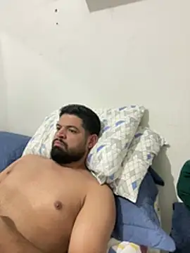 mineirinho3120 online show from 07-08-26, 12:13