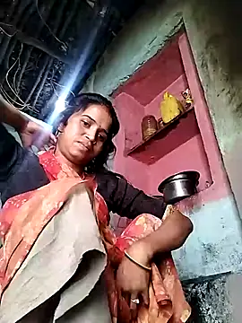 Snapshot of Cut_simran56 chatting on 06-11-26, 01:49 Cut simran56 online show from 06-11-26, 01:49