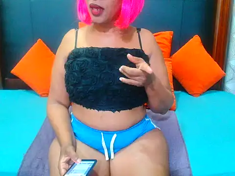 Snapshot of candydelite24 chatting on 06-11-26, 05:26 candydelite24 online show from 06-11-26, 05:26