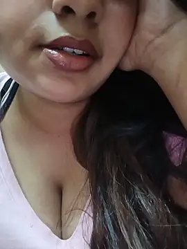 Snapshot of Yashika_Kapoor chatting on 06-11-26, 07:27 Yashika Kapoor online show from 06-11-26, 07:27