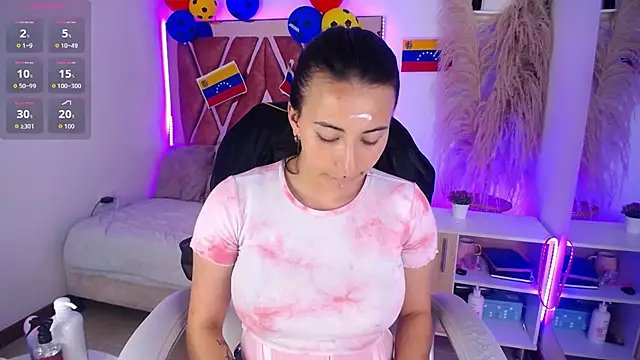 Snapshot of Camiila__1 chatting on 07-23-26, 11:51 Camiila 1 online show from 07-23-26, 11:51