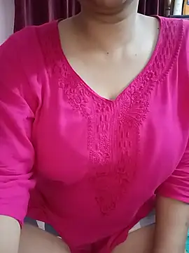 Snapshot of divya-222 chatting on 06-14-26, 03:35 divya-222 online show from 06-14-26, 03:35