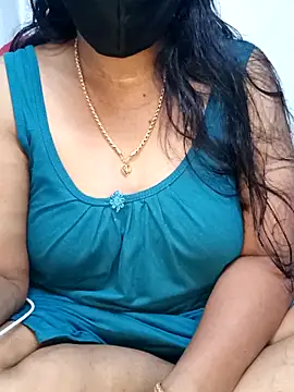 Snapshot of tamil_sarah chatting on 06-12-26, 03:54 tamil sarah online show from 06-12-26, 03:54