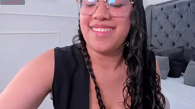 Snapshot of shayra_alina chatting on 07-31-26, 06:16 shayra alina online show from 07-31-26, 06:16