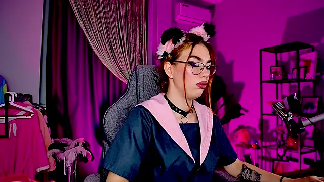 Snapshot of SeraphineDuskryn chatting on 08-03-26, 08:04 SeraphineDuskryn online show from 08-03-26, 08:04