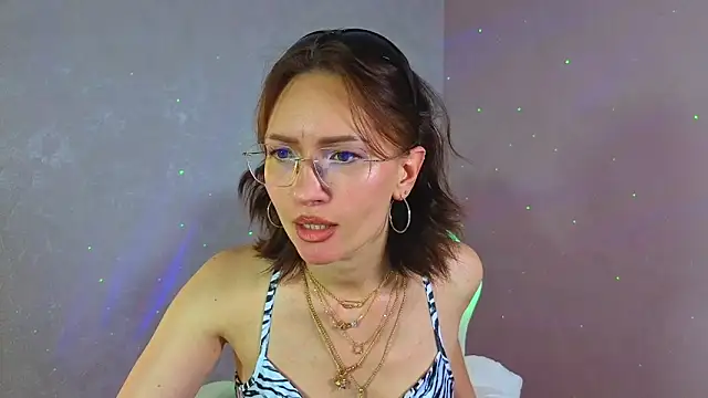 Emmiennova online show from 06-14-26, 01:23