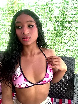 Snapshot of Tu_Negrita_Hot chatting on 06-11-26, 05:32 Tu Negrita Hot online show from 06-11-26, 05:32