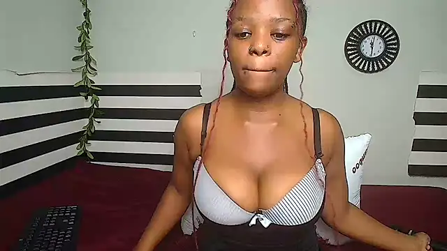 Snapshot of FreakyNubian chatting on 07-08-26, 05:02 FreakyNubian online show from 07-08-26, 05:02