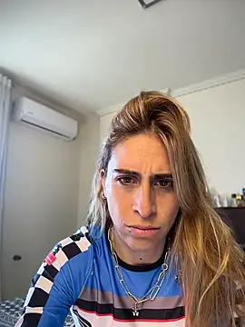 NicoleWilder online show from 06-25-26, 01:38