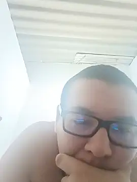 Carlos121477 online show from 06-12-26, 03:37