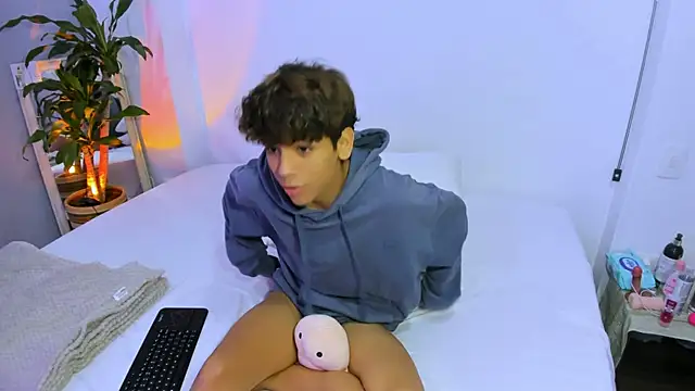 Samy Twink online show from 06-25-26, 03:04