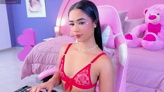 Snapshot of RachelTooms chatting on 07-16-26, 04:26 RachelTooms online show from 07-16-26, 04:26