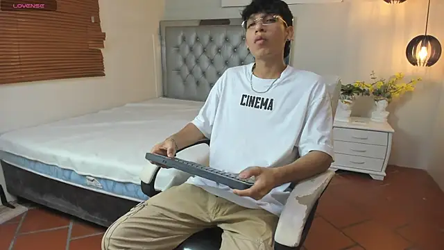 Jake Falcon online show from 06-15-26, 11:32