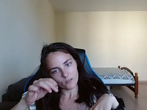 Snapshot of OliviaTheS chatting on 06-18-26, 03:17 OliviaTheS online show from 06-18-26, 03:17