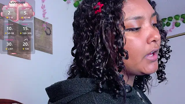 Snapshot of Luna__1 chatting on 06-25-26, 11:21 Luna 1 online show from 06-25-26, 11:21