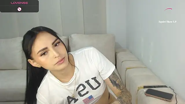 Snapshot of linda-es chatting on 06-20-26, 03:11 linda-es online show from 06-20-26, 03:11