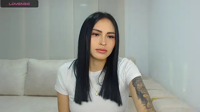 Snapshot of linda-es chatting on 06-21-26, 12:38 linda-es online show from 06-21-26, 12:38