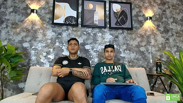 Snapshot of Alejandro_and_Deiby chatting on 06-12-26, 11:08 Alejandro and Deiby online show from 06-12-26, 11:08