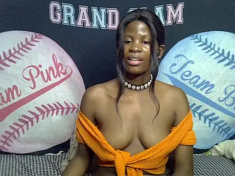 Snapshot of Queen_slay2 chatting on 07-08-26, 07:31 Queen slay2 online show from 07-08-26, 07:31