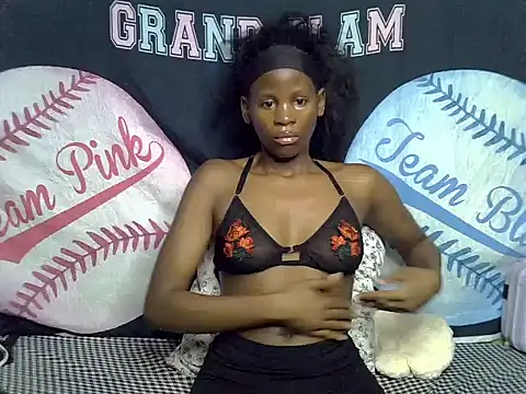 Snapshot of Queen_slay2 chatting on 07-04-26, 05:39 Queen slay2 online show from 07-04-26, 05:39
