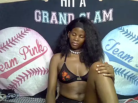Snapshot of Queen_slay2 chatting on 06-29-26, 05:47 Queen slay2 online show from 06-29-26, 05:47