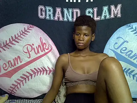 Snapshot of Queen_slay2 chatting on 06-17-26, 06:29 Queen slay2 online show from 06-17-26, 06:29