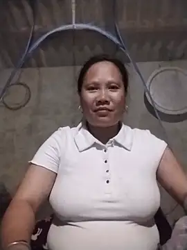 Snapshot of Chily-yy chatting on 07-18-26, 01:41 Chily-yy online show from 07-18-26, 01:41