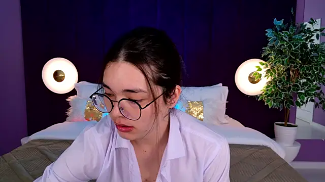MaddieMeyer online show from 07-16-26, 03:47